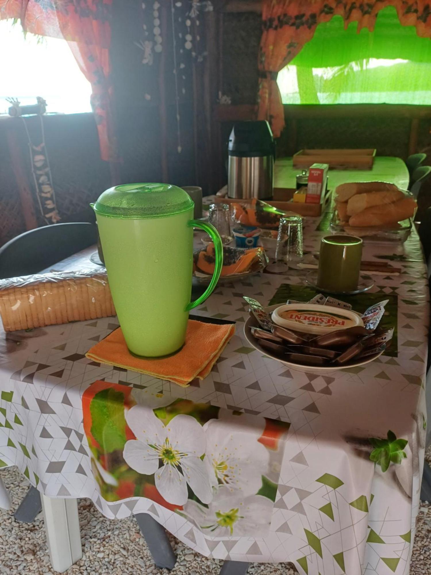 Te-Fare-Arii Poemanahere Island Camping A Maupiti מראה חיצוני תמונה