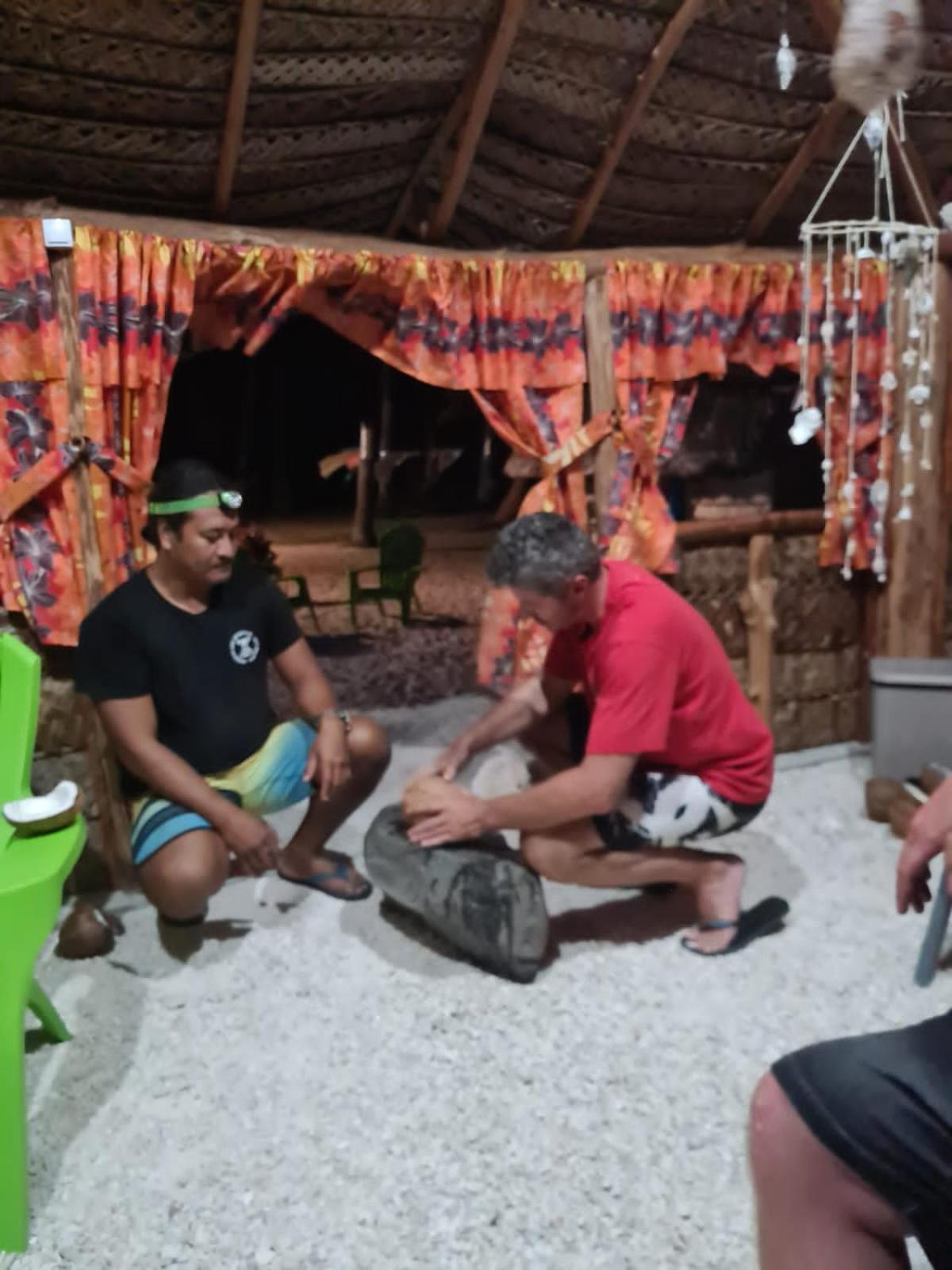 Te-Fare-Arii Poemanahere Island Camping A Maupiti מראה חיצוני תמונה